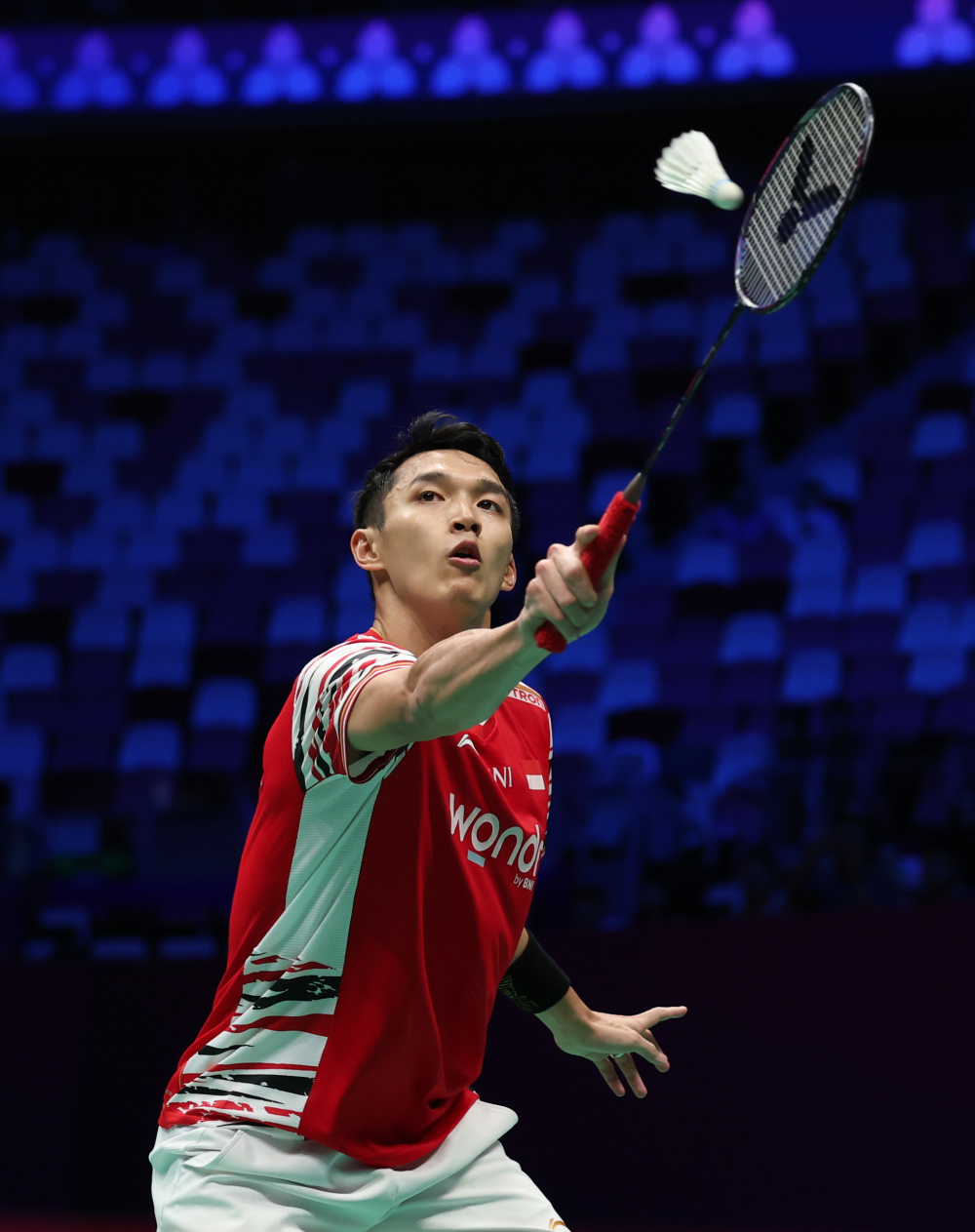 泰国羽毛球队险胜印度羽毛球队，辛杜高光表现