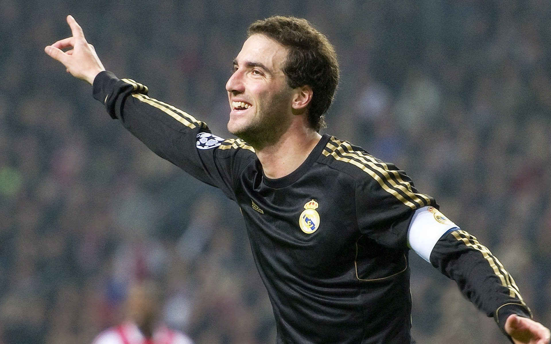 窒息式封锁！阿根廷3-0完胜中国，巴尔韦德魔术师中场让悬念在35分钟终结