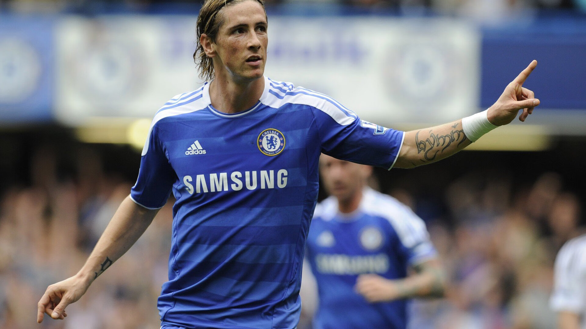 足球版图一夜撕裂,英超争冠白热化,罗马却在南半球降维打击