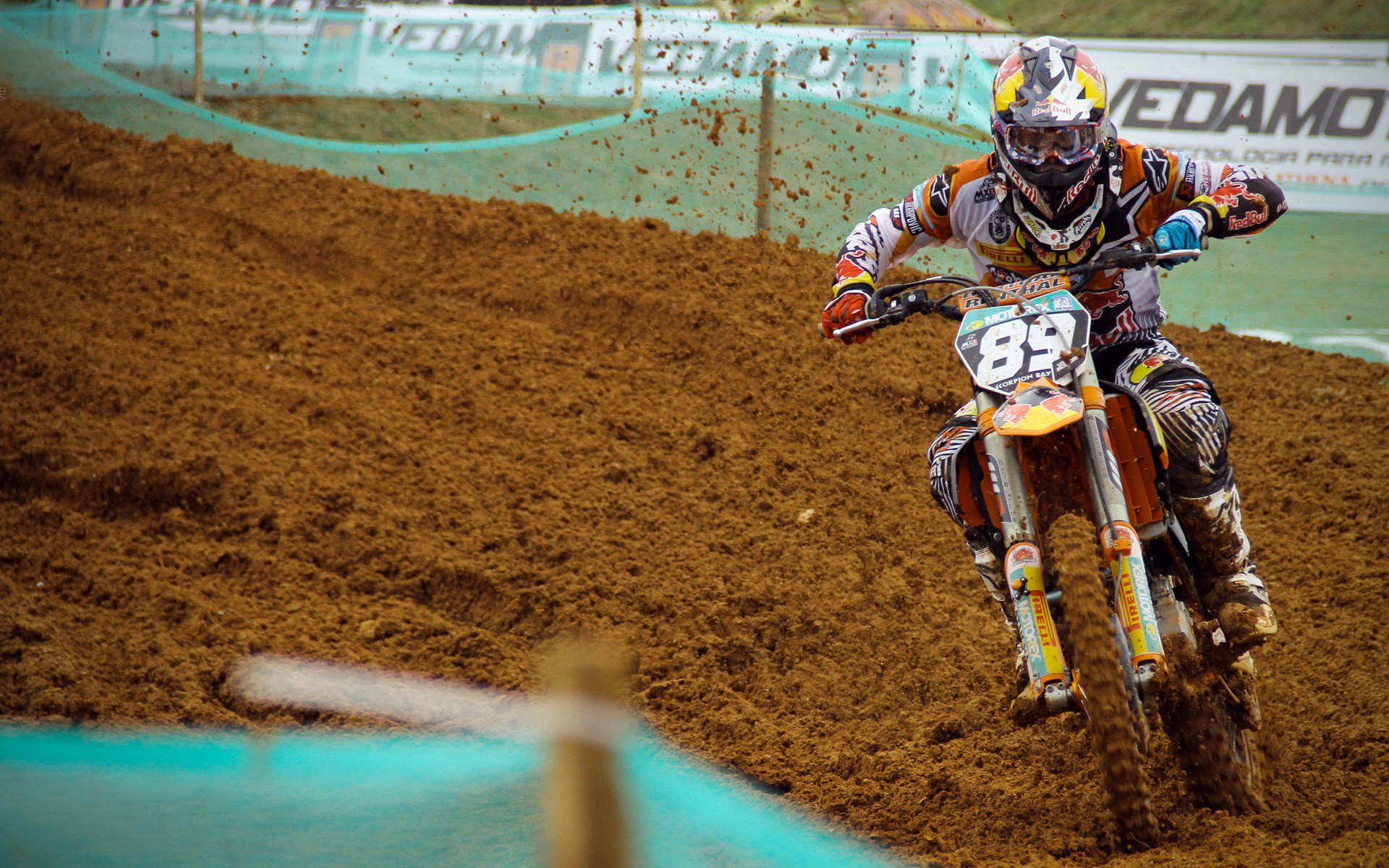 西亚卡姆轰下35+12统治攻防！北京队客场力克新疆，总比分3-1强势晋级四强