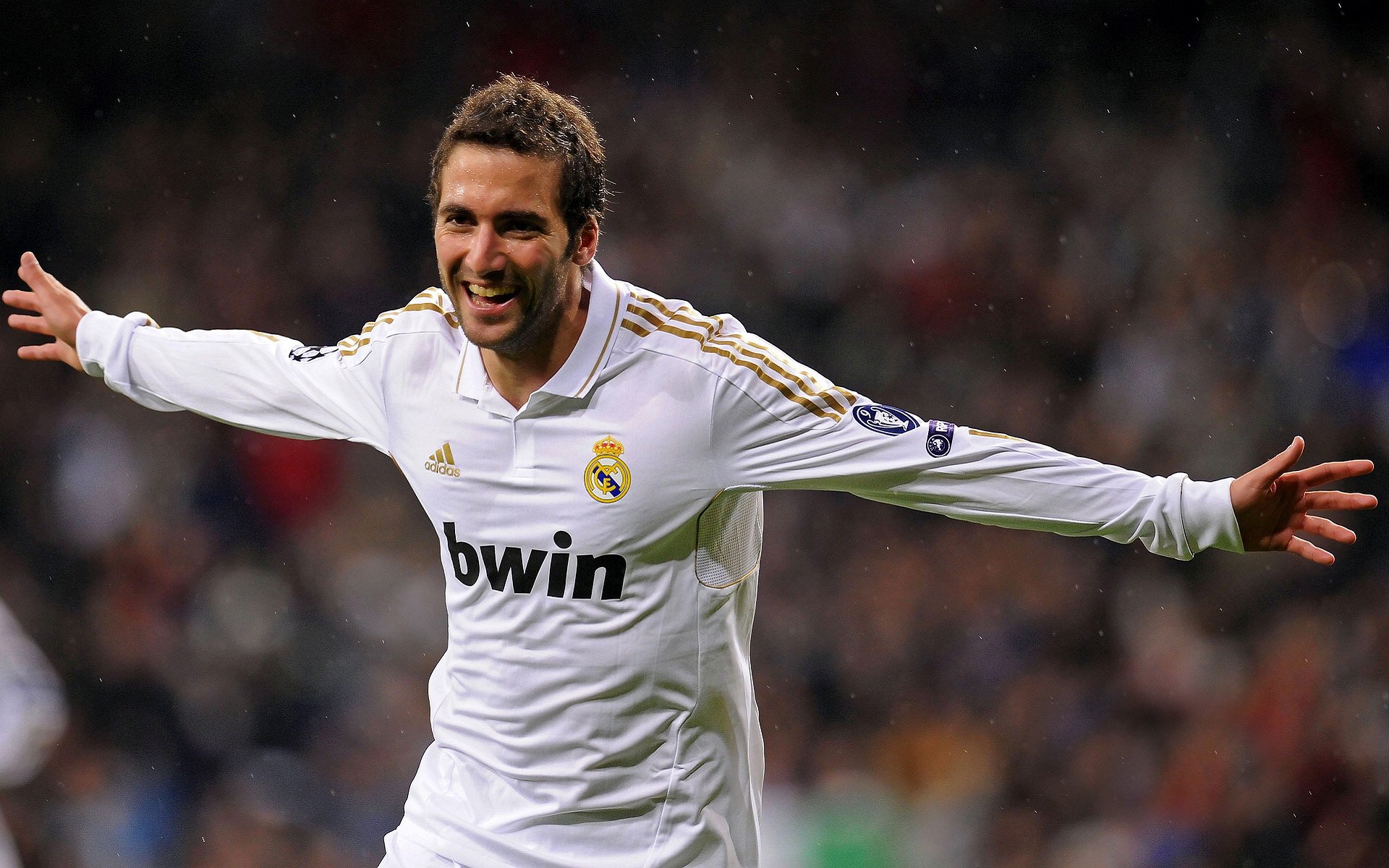 鹈鹕强行终结广东队，杰伦·格林成为关键先生