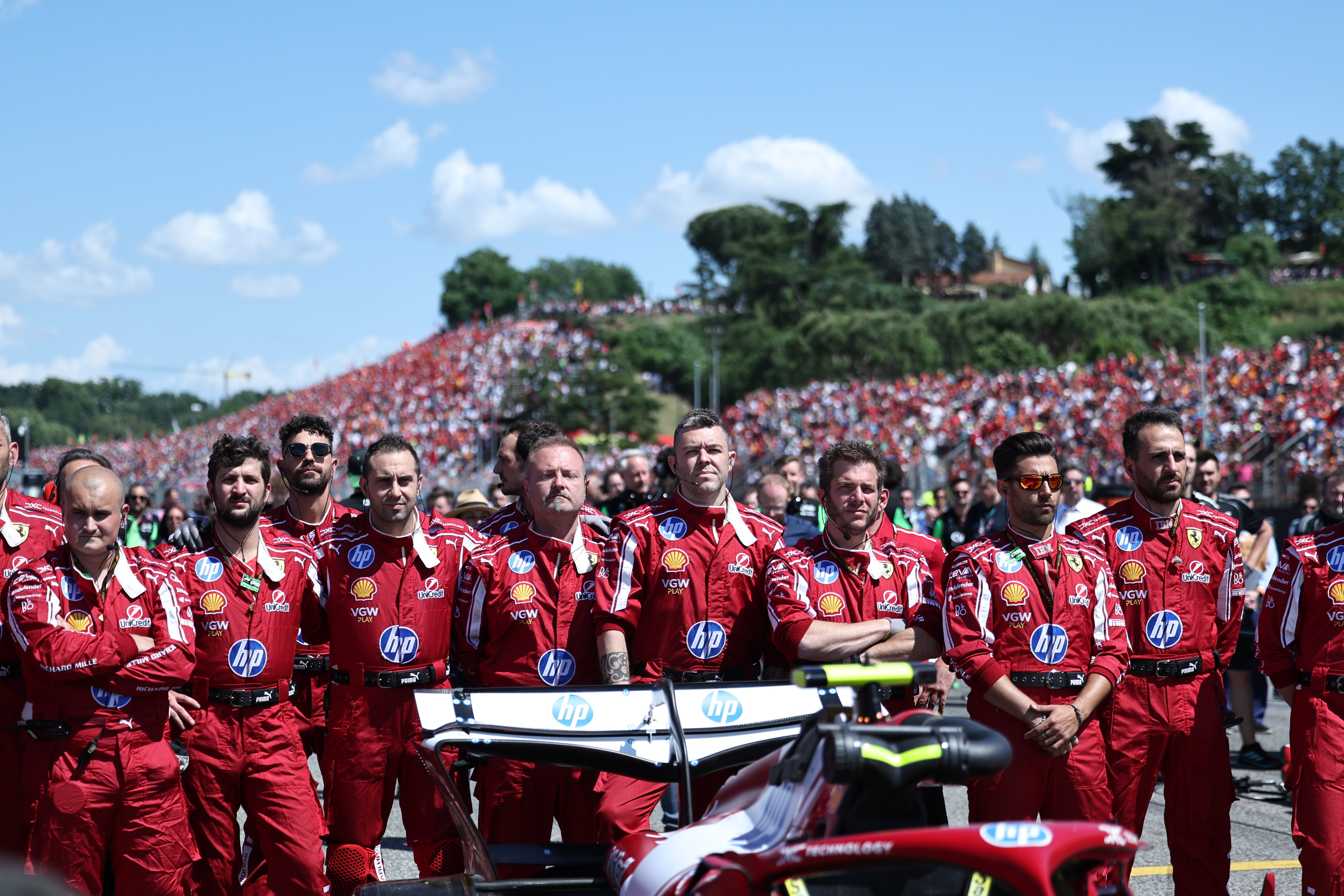 梅赛德斯完胜法拉利,维斯塔潘扛起全队 梅赛德斯完胜法拉利,维斯塔潘扛起全队